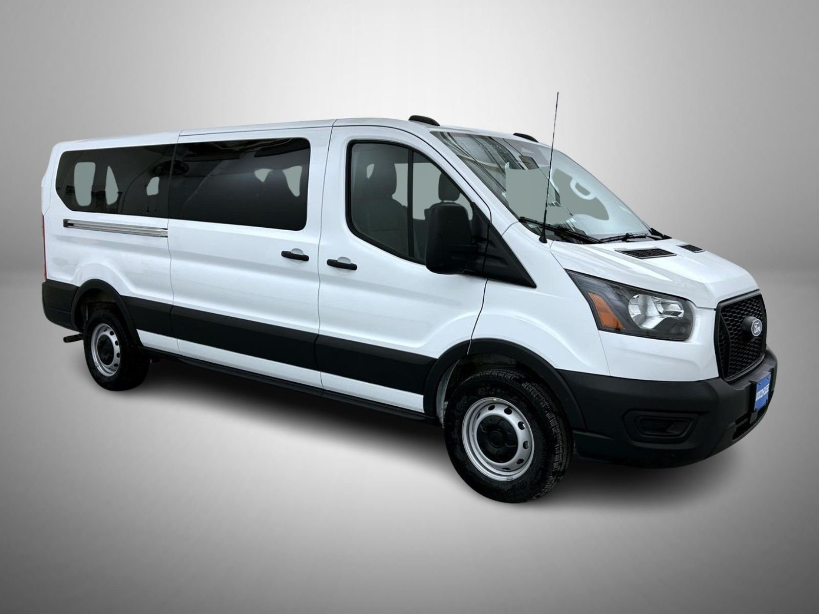 New 2026 Oxford White Ford XL image 3