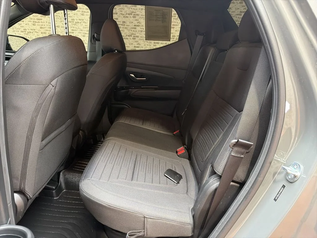 Used 2024 Hampton Gray Hyundai SEL image 13