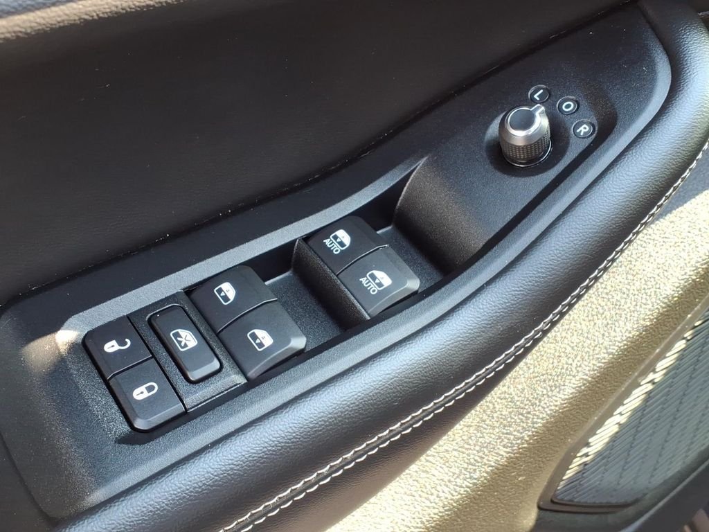 Certified Used 2023 Metallic Jeep Laredo image 18