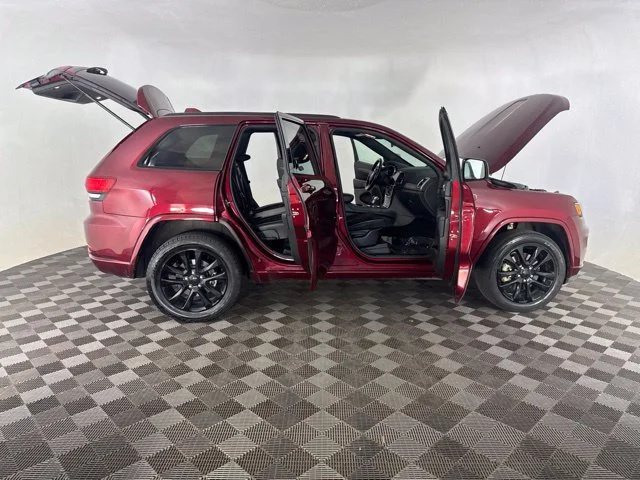 Used 2021 Red Jeep Laredo X image 18