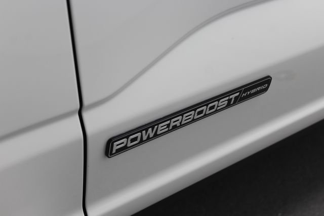 New 2026 Star White Metallic Tri-Coat Ford Platinum® image 16