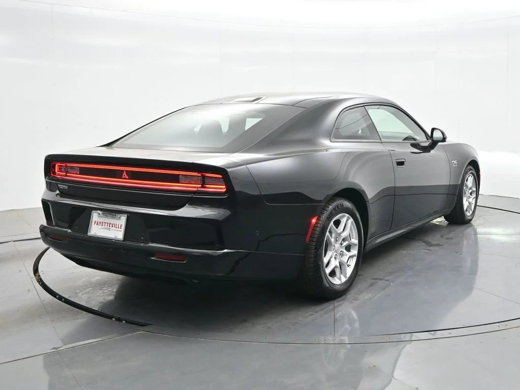 New 2025 Diamond Black Crystal Pearlcoat Dodge R/T image 7