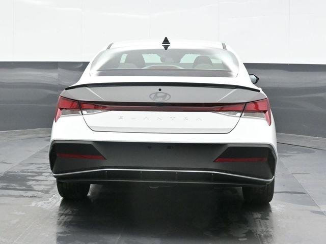 New 2026 White Hyundai SEL Sport image 2