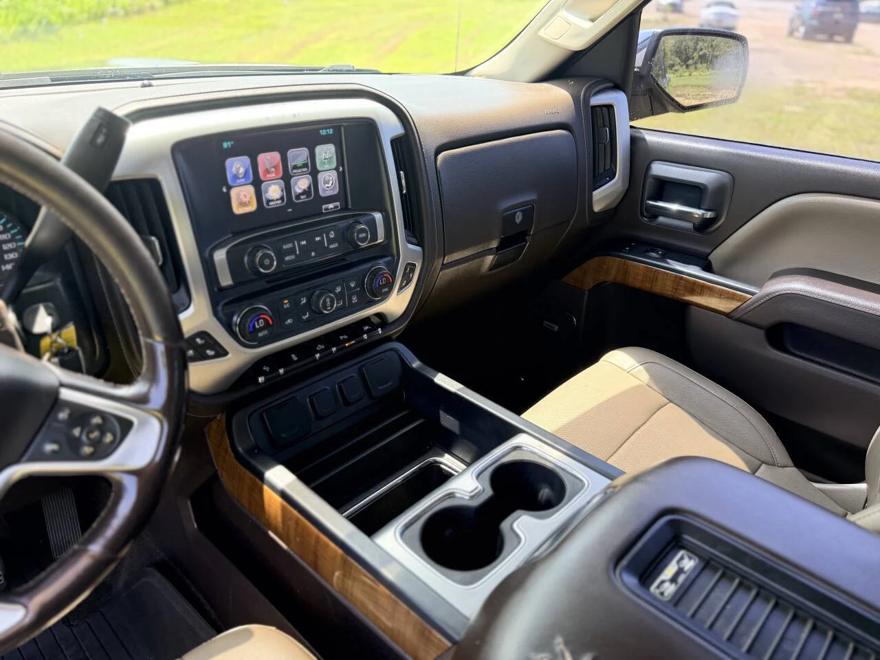 Used 2018 Black GMC SLT 4x2 4dr Crew Cab 5.8 ft. SB image 18