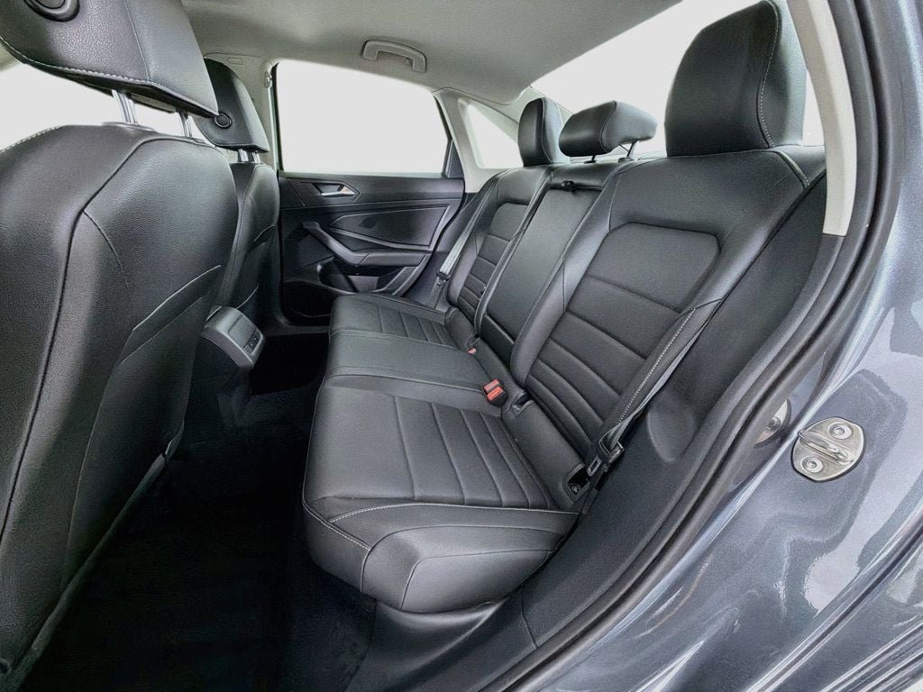 Used 2021 Platinum Gray Metallic Volkswagen SEL Automatic image 25