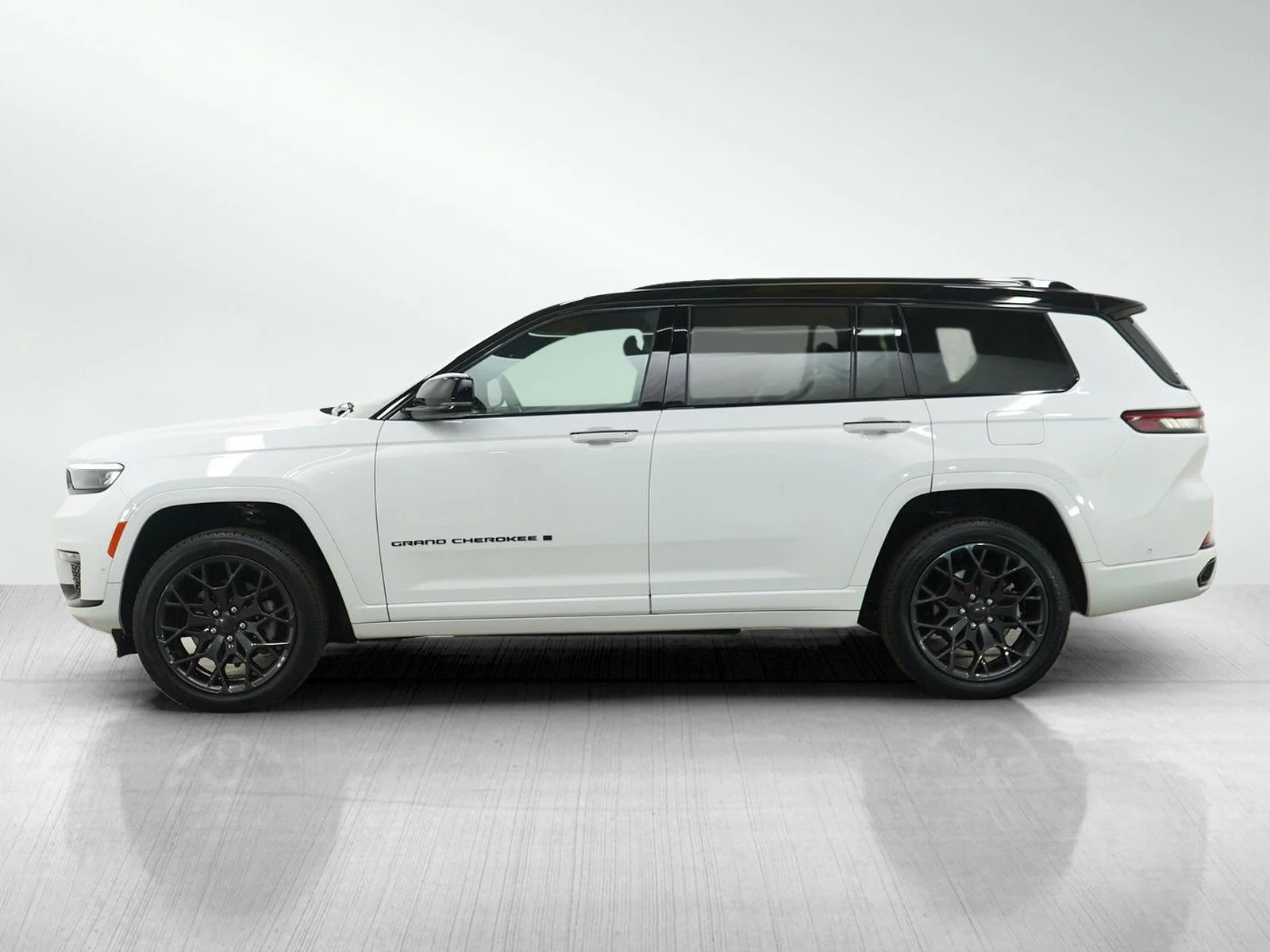 Used 2023 Jeep Grand Cherokee L Summit Reserve with VIN 1C4RJKEG8P8799804 for sale in Hopkins, Minnesota