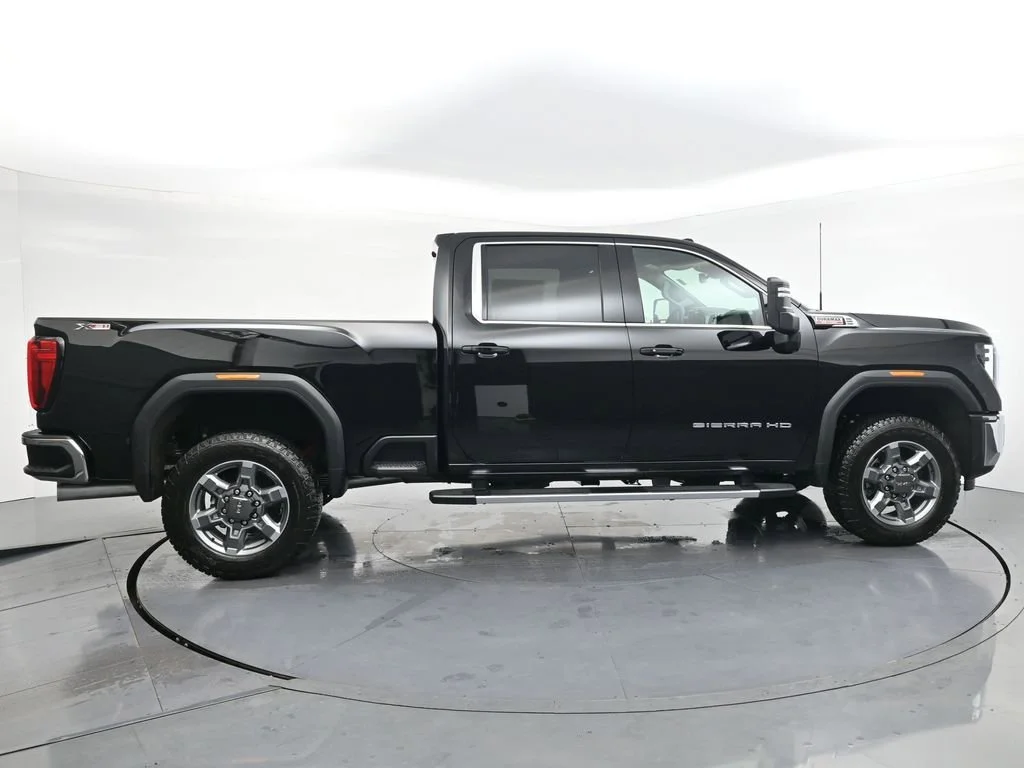 2026 GMC Sierra 3500HD SLE - Photo 6