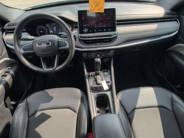 Used 2024 White Jeep Latitude image 25