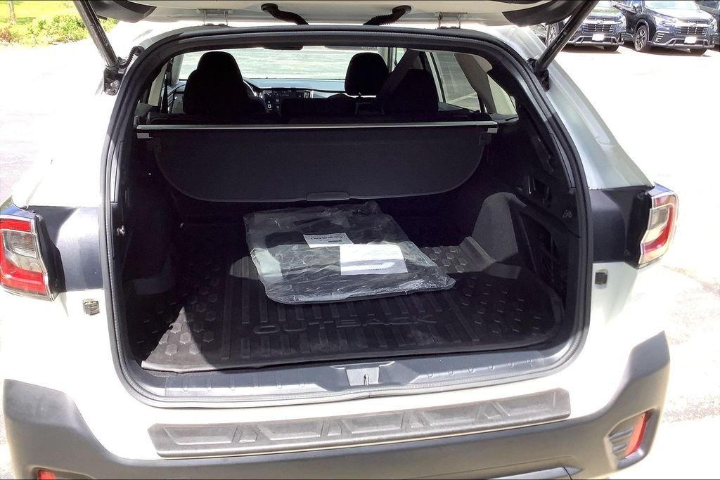 Used 2020 White Subaru Premium image 32