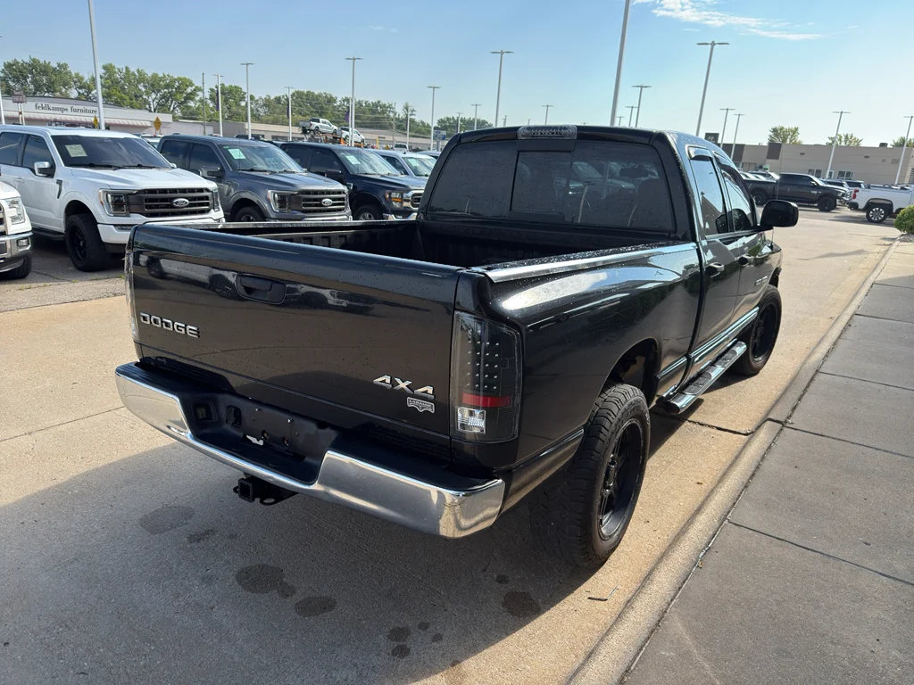 Used 2004 Black Clearcoat Dodge SLT image 11