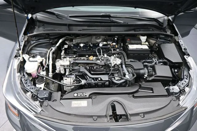 Used 2024  Toyota LE image 12