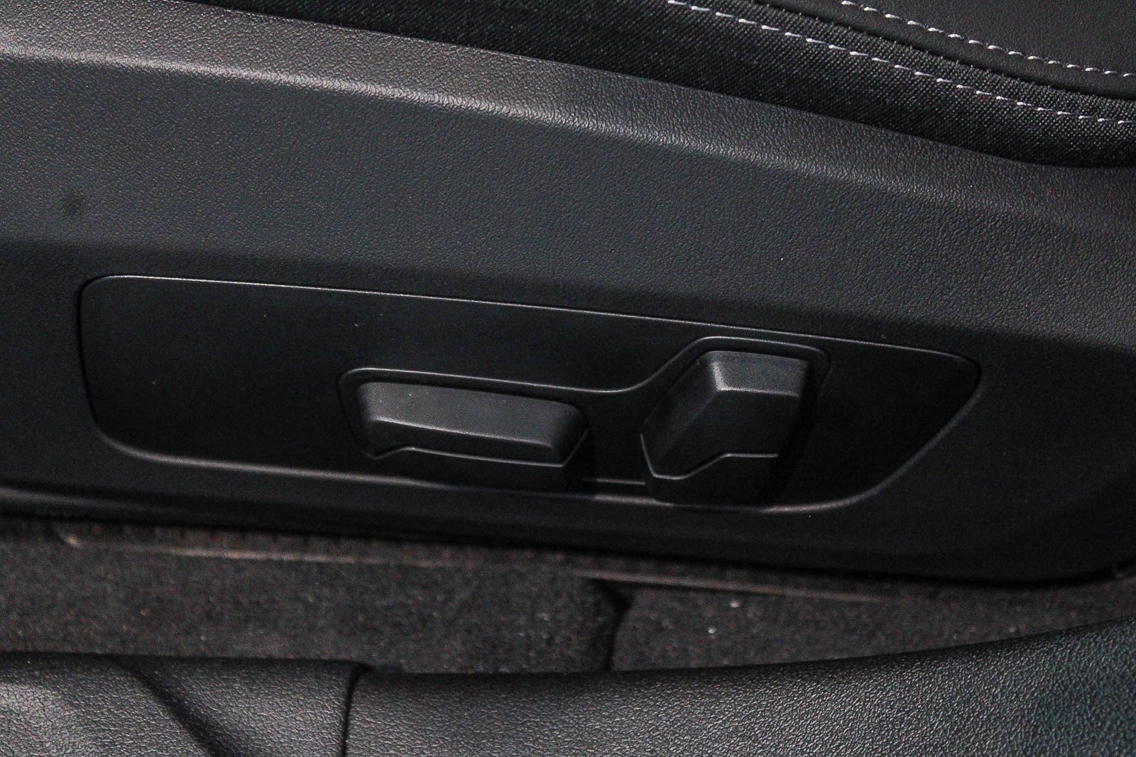 New 2026 Black Sapphire Metallic BMW 228 image 16