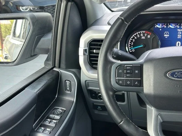 Used 2023 White Ford XLT image 12