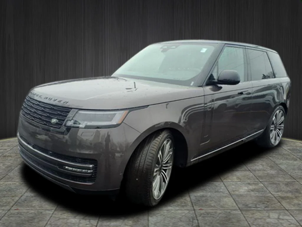 2026 Land Rover Range Rover 4.4 SE SWB's photo