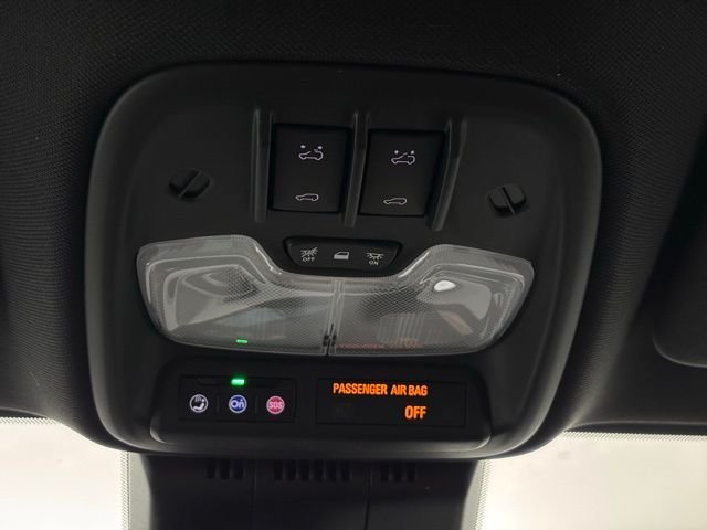 New 2026 Sterling Metallic GMC Elevation image 22
