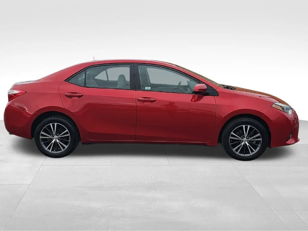Used 2016 Red Toyota LE Plus image 2