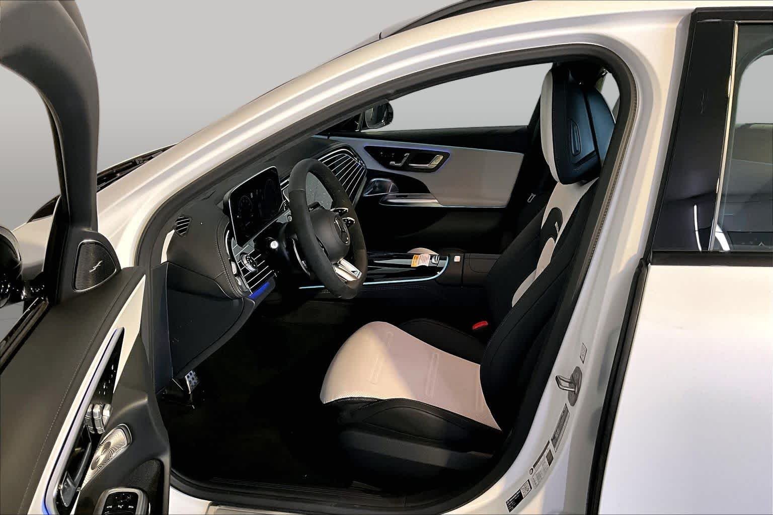 New 2027 MANUFAKTUR Moonlight White Magno Mercedes-Benz AMG® E 53 Hybrid image 13