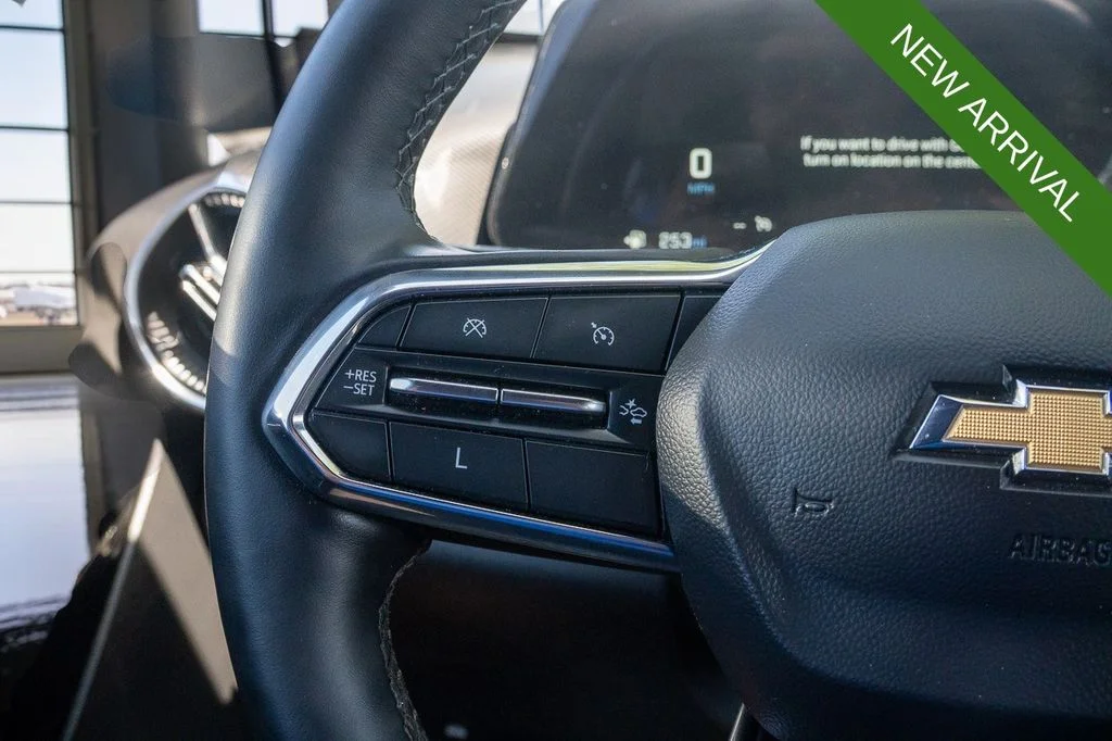 Used 2025 Black Chevrolet LT image 14