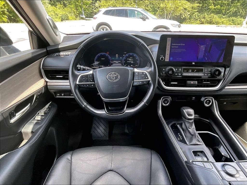 Used 2024 White Toyota Limited image 18