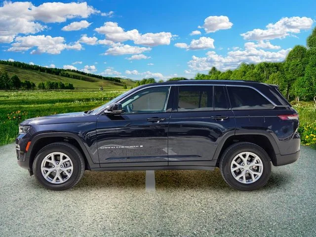 Used 2024 Black Jeep Limited image 3