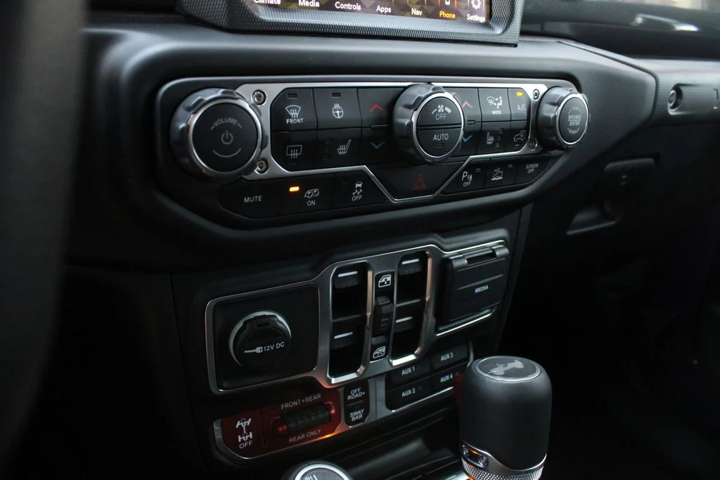 Used 2023  Jeep Rubicon 392 image 16