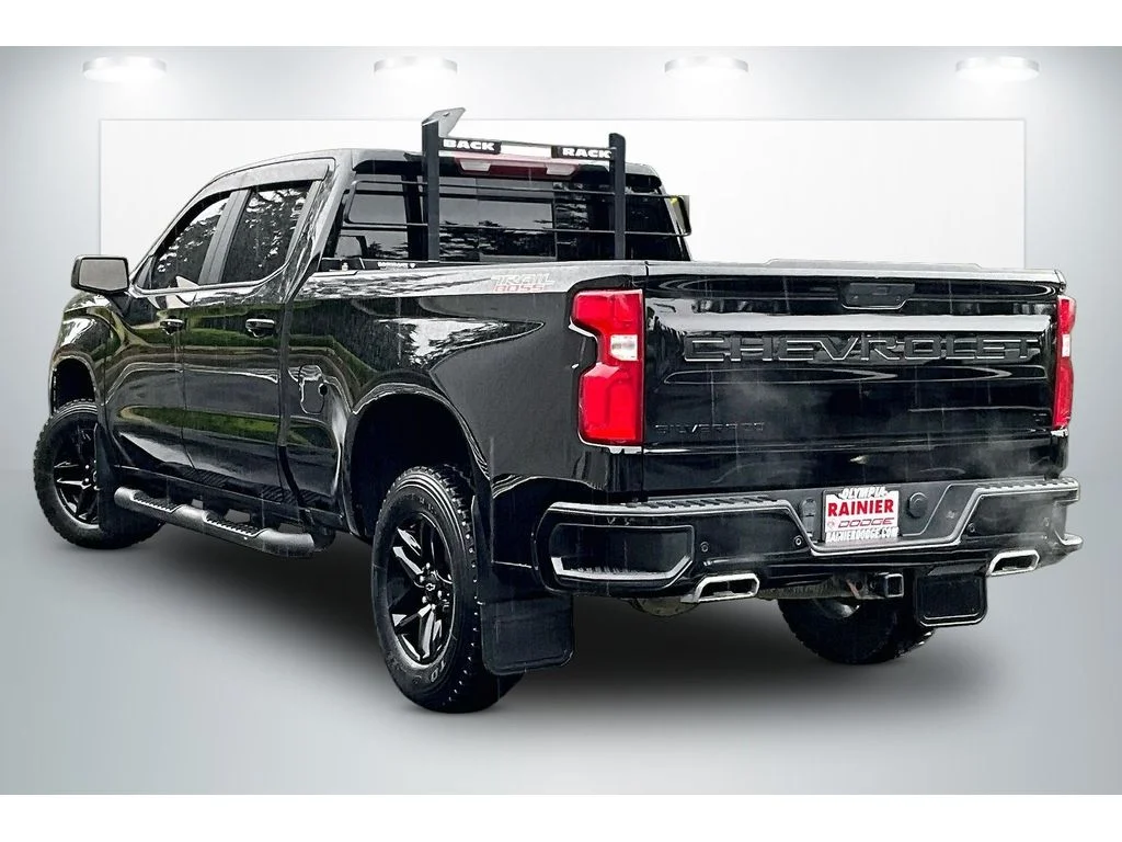 Used 2022  Chevrolet LT Trail Boss image 12