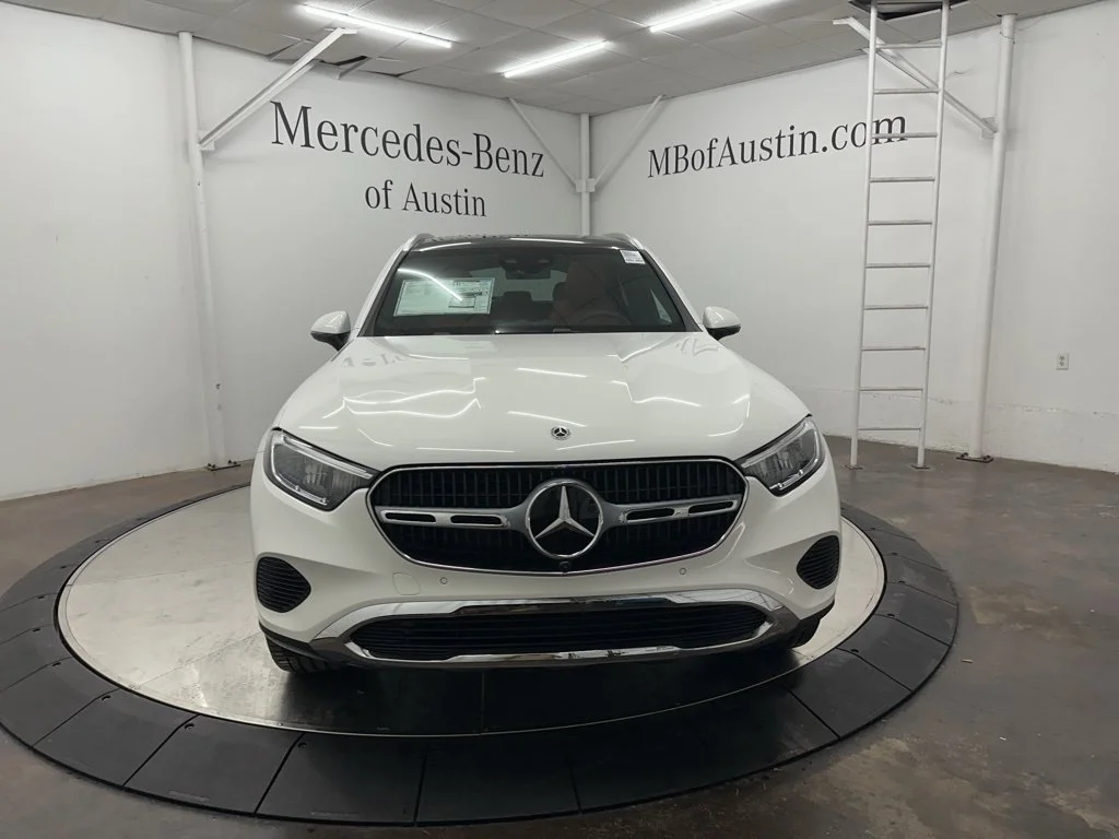 Used 2026 White Mercedes-Benz GLC 300 image 2