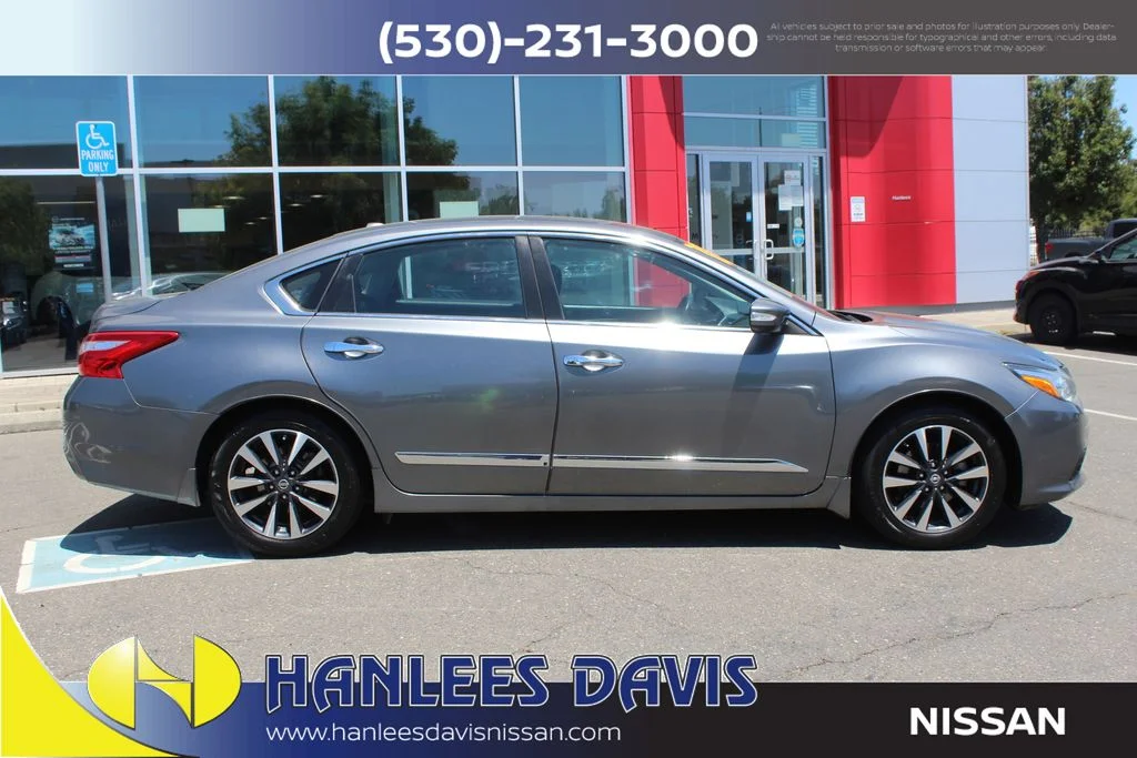 Used 2016 Gray Nissan 2.5 SV image 6