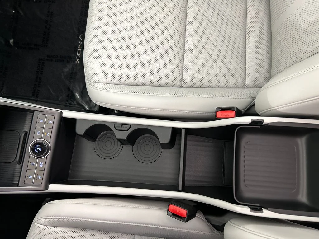 Used 2024 White Hyundai Limited image 14