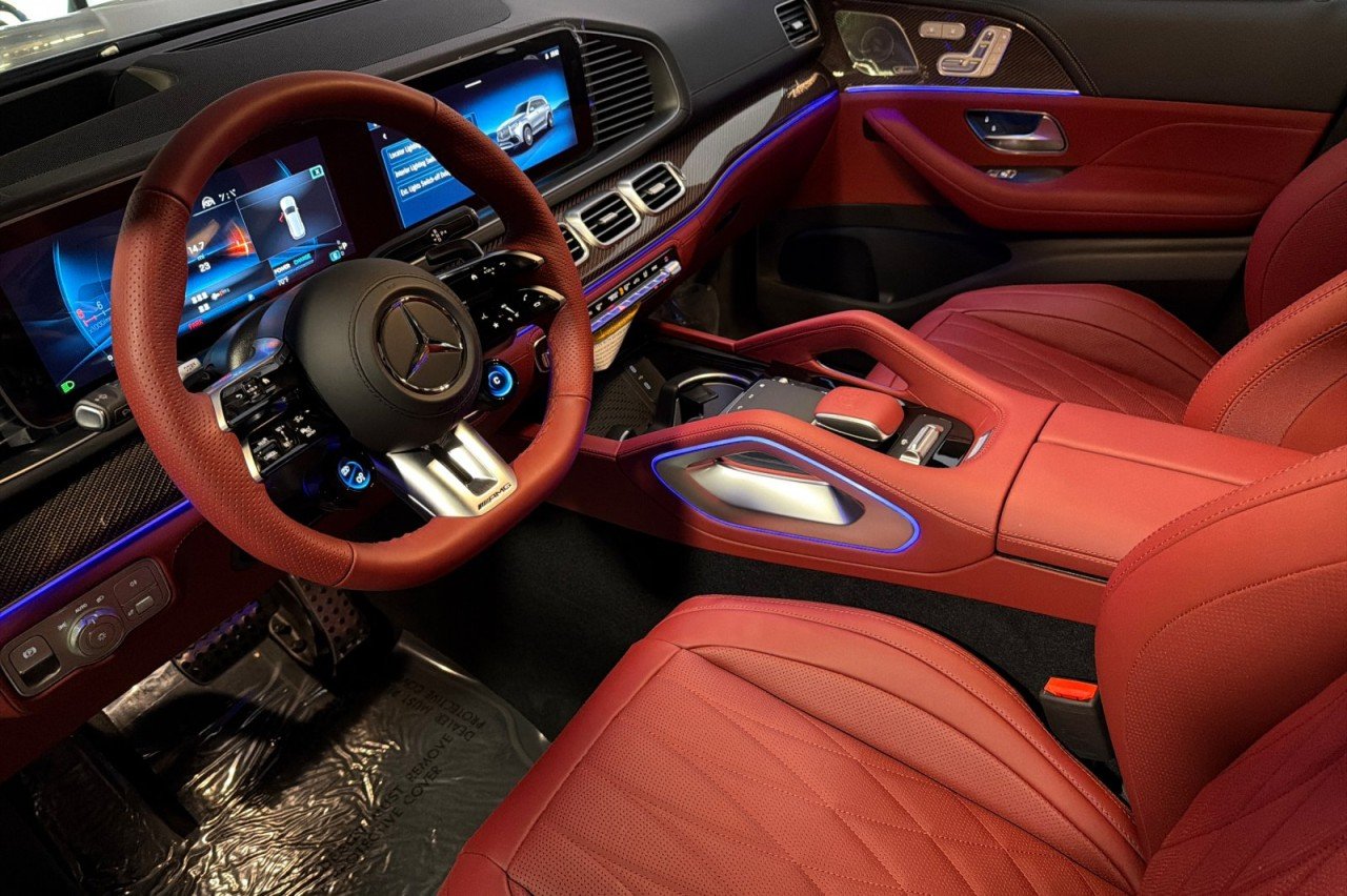 New 2026 MANUFAKTUR Signature Cirrus Silver Magno Mercedes-Benz AMG® GLS 63 4MATIC+ SUV image 9