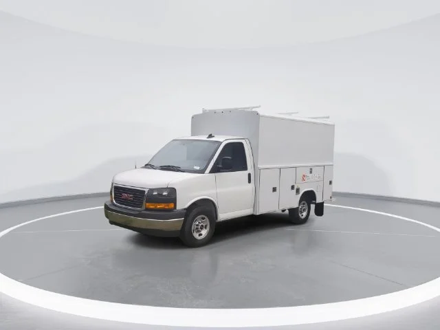 New 2025 Summit White GMC 1WT image 3