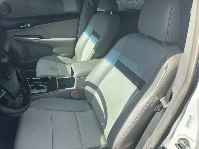 Used 2012 White Toyota XLE image 29