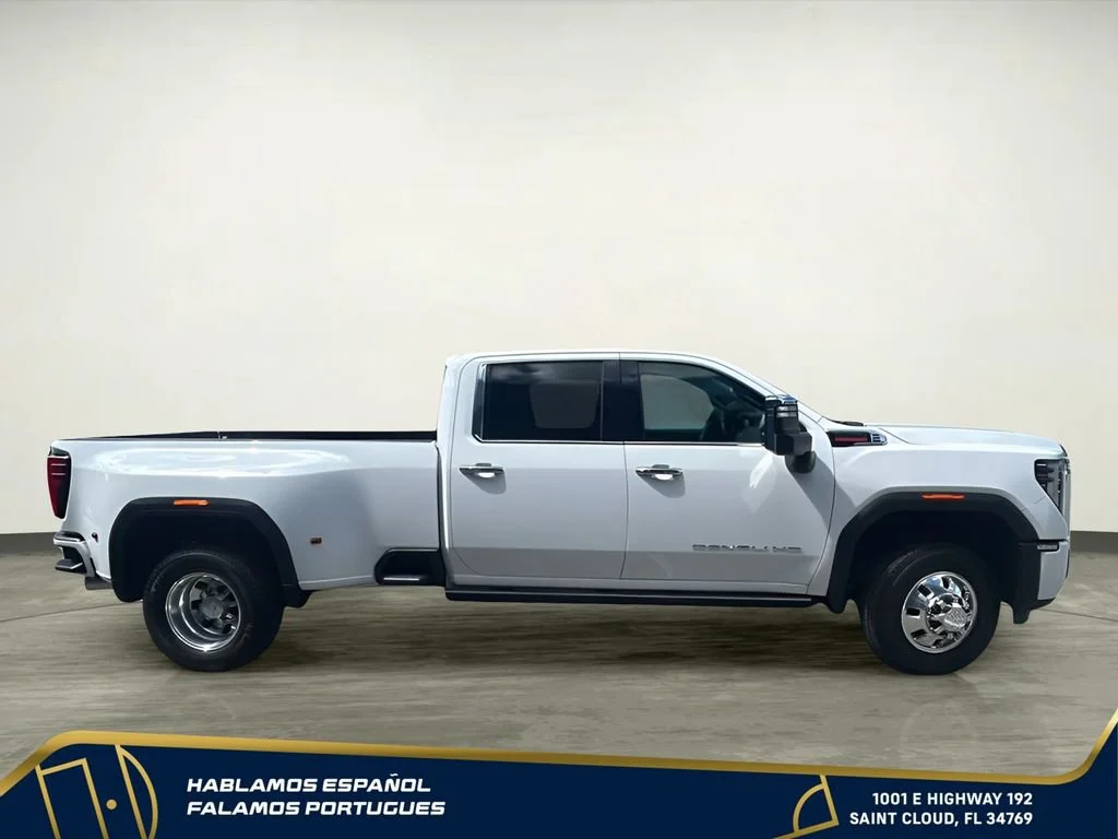 New 2026 Summit White GMC Denali DRW image 18
