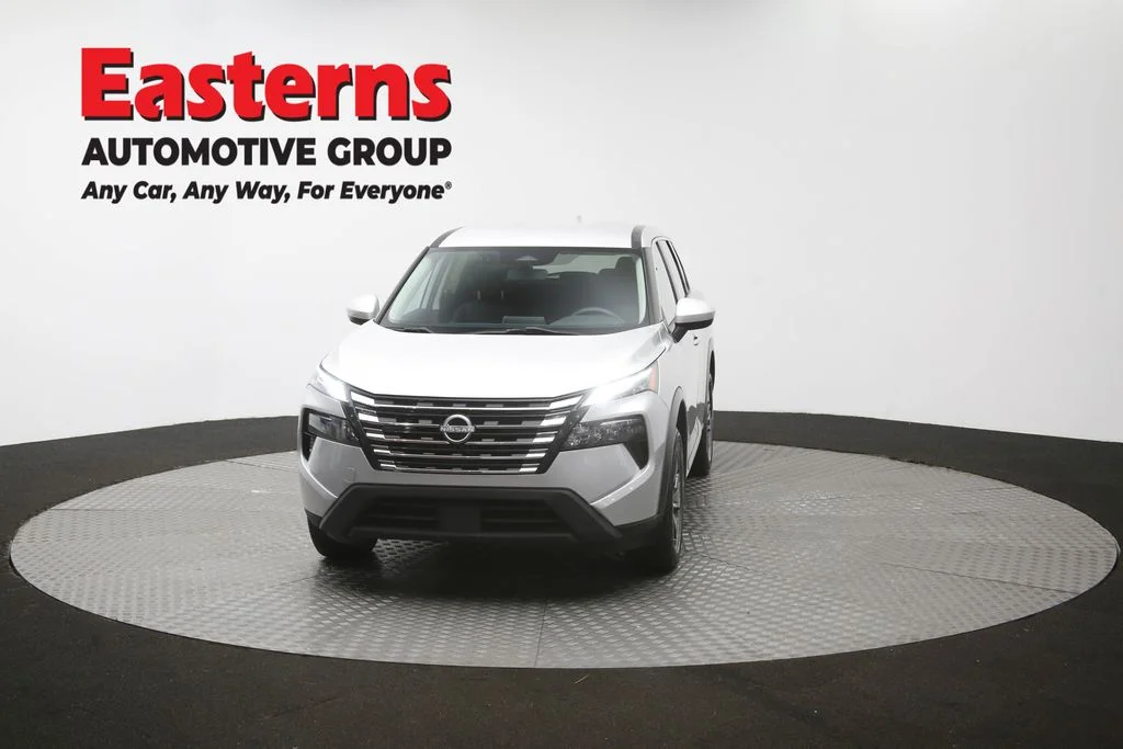 Used 2024 Silver Nissan SV image 52