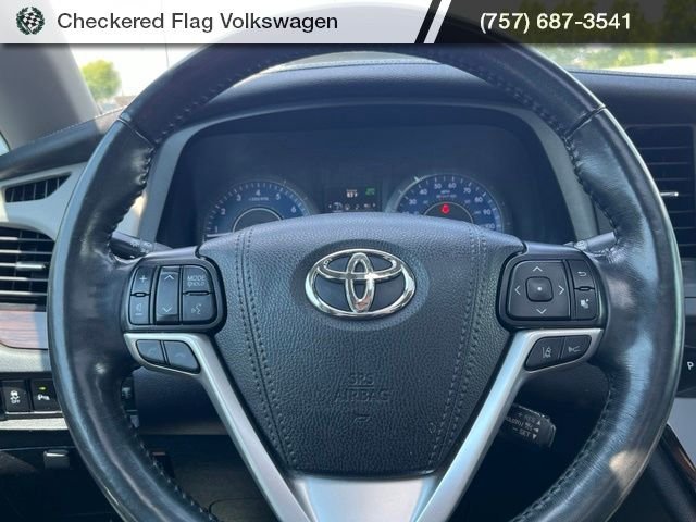 Used 2019 Celestial Silver Metallic Toyota Limited Premium 7 Passenger image 36