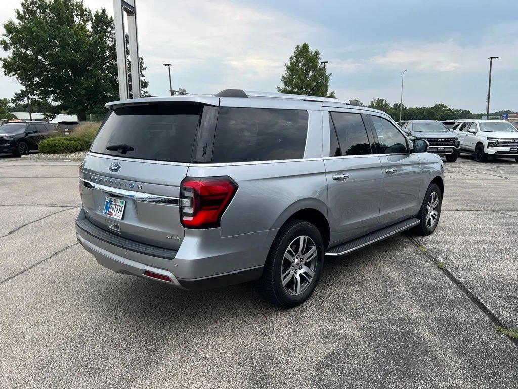 Used 2022 Silver Ford Limited image 5