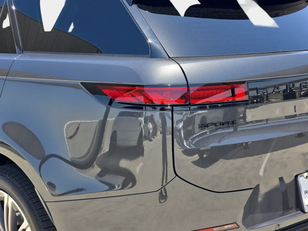 New 2026 Carpathian Grey Land Rover Dynamic SE image 36