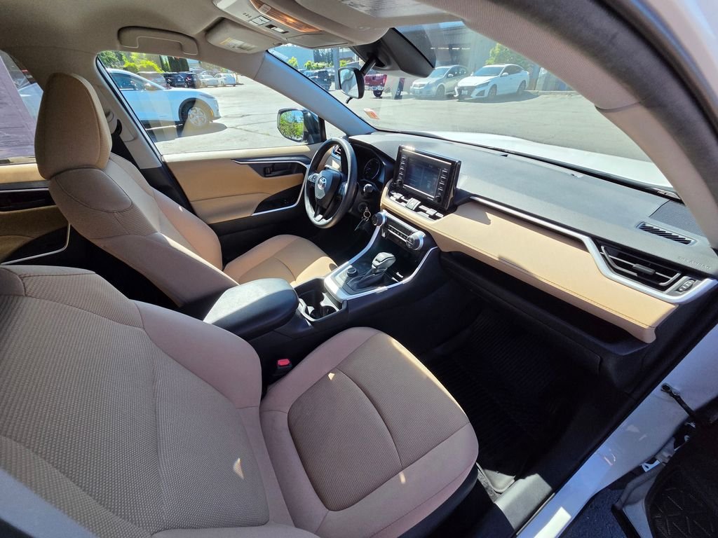 Used 2021 White Toyota LE image 20