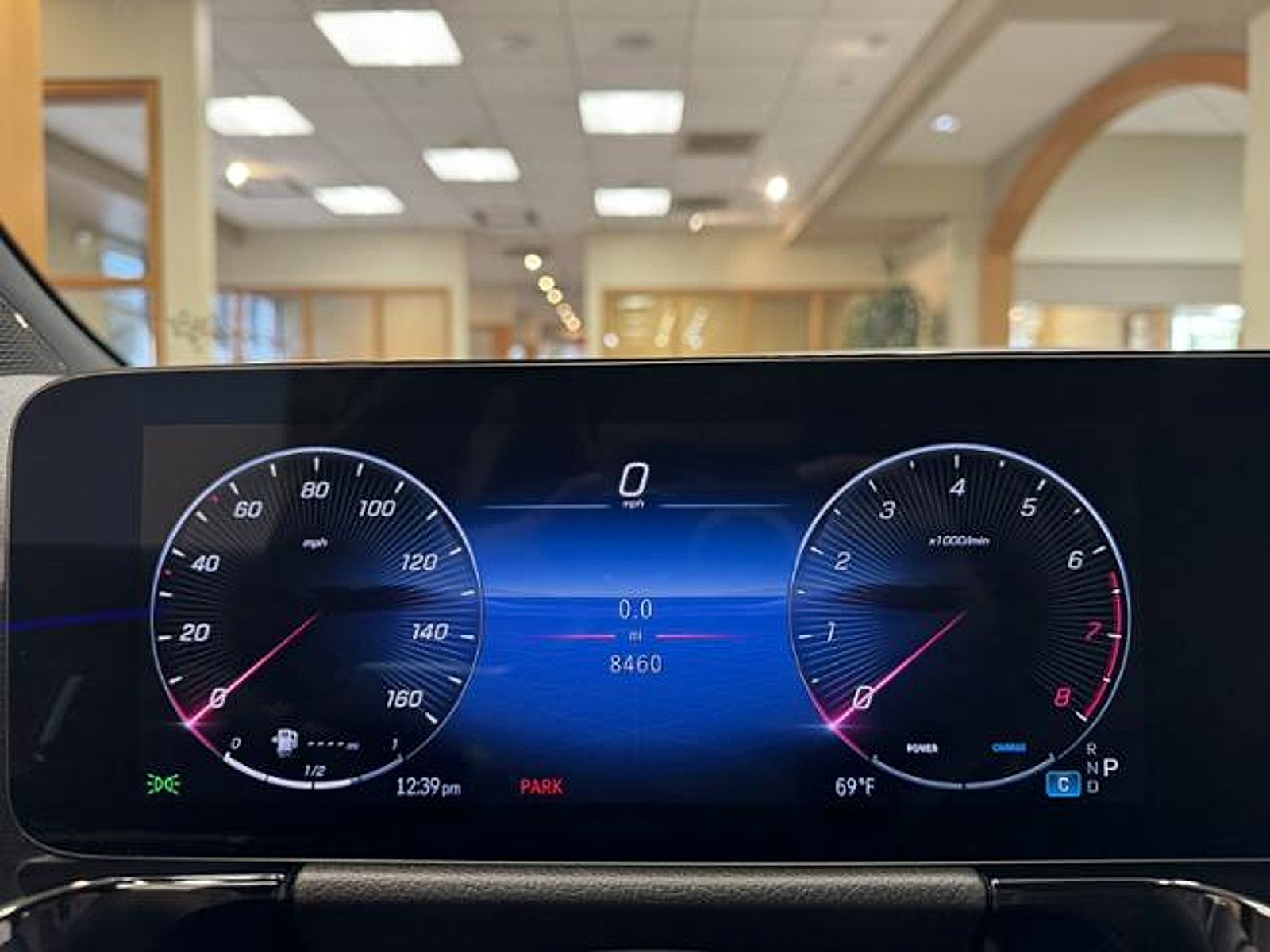 Used 2025 Cirrus Silver Metallic Mercedes-Benz 4MATIC® image 13