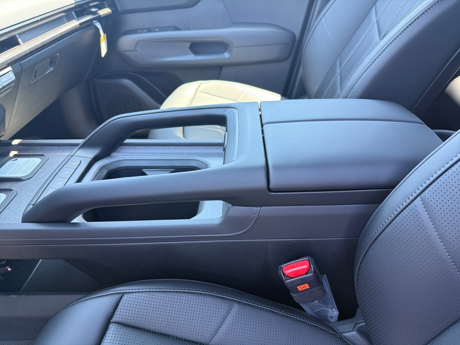New 2027 Terrain Brown Kia X-Line EX image 14