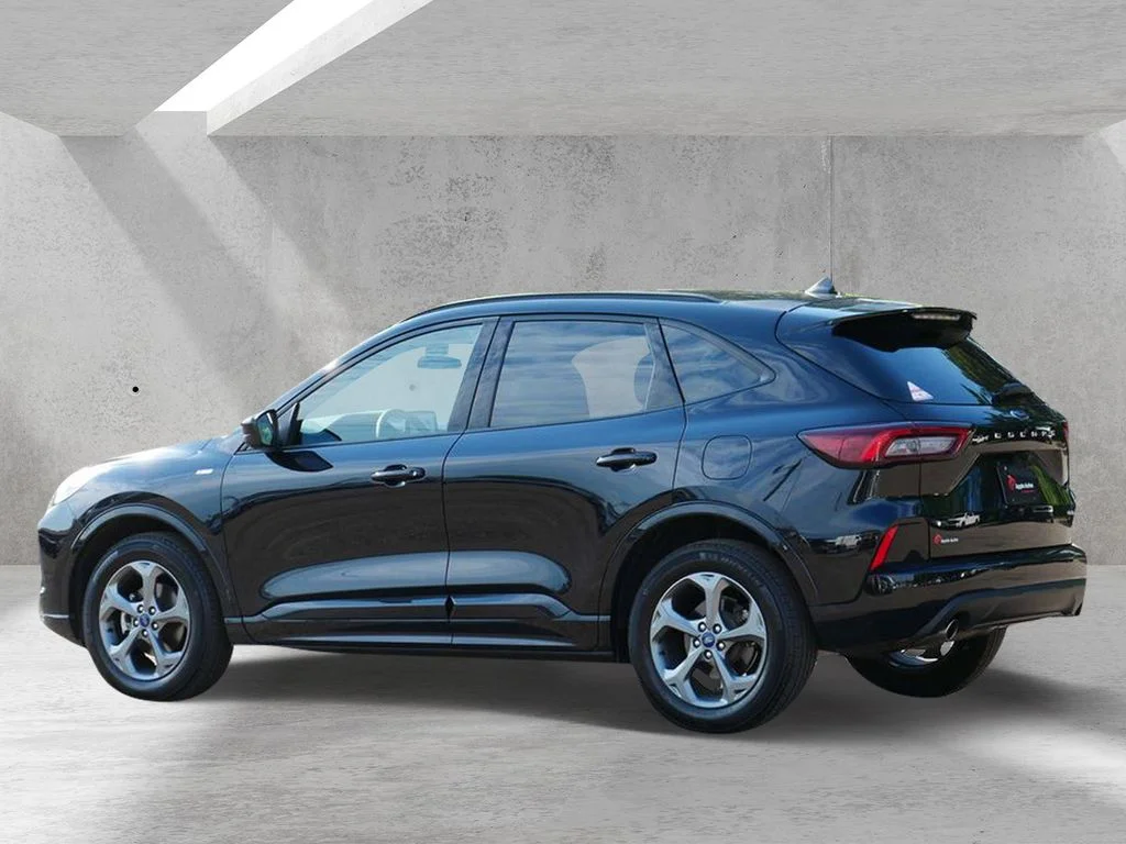 Used 2023 Black Ford ST-Line Select image 4