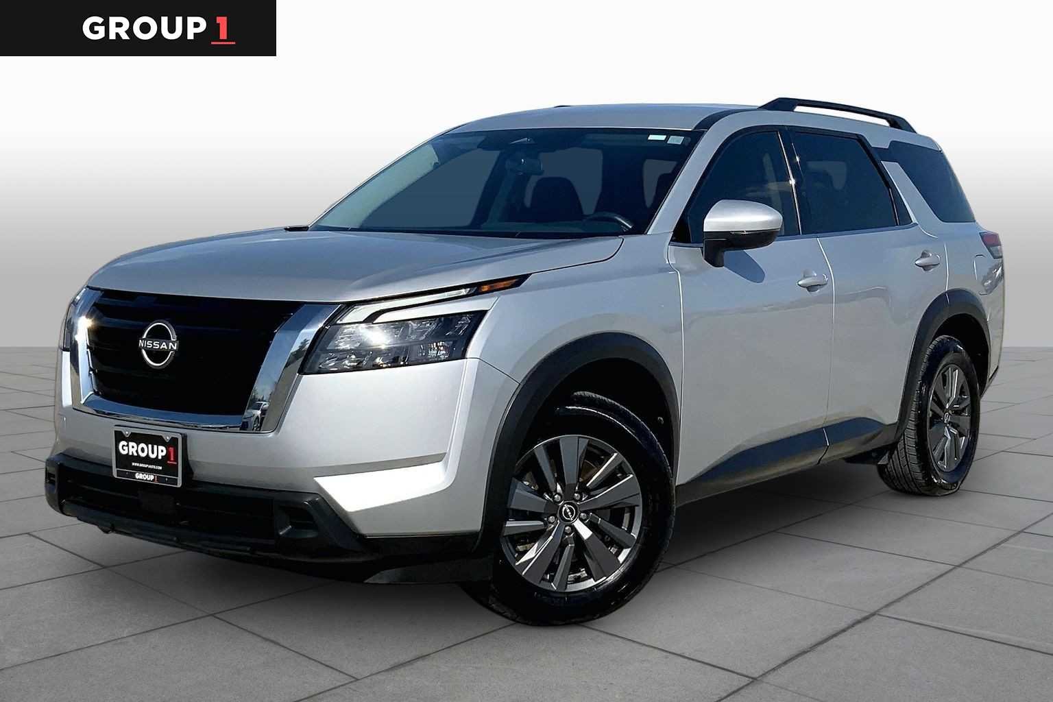 2023 Nissan Pathfinder SV