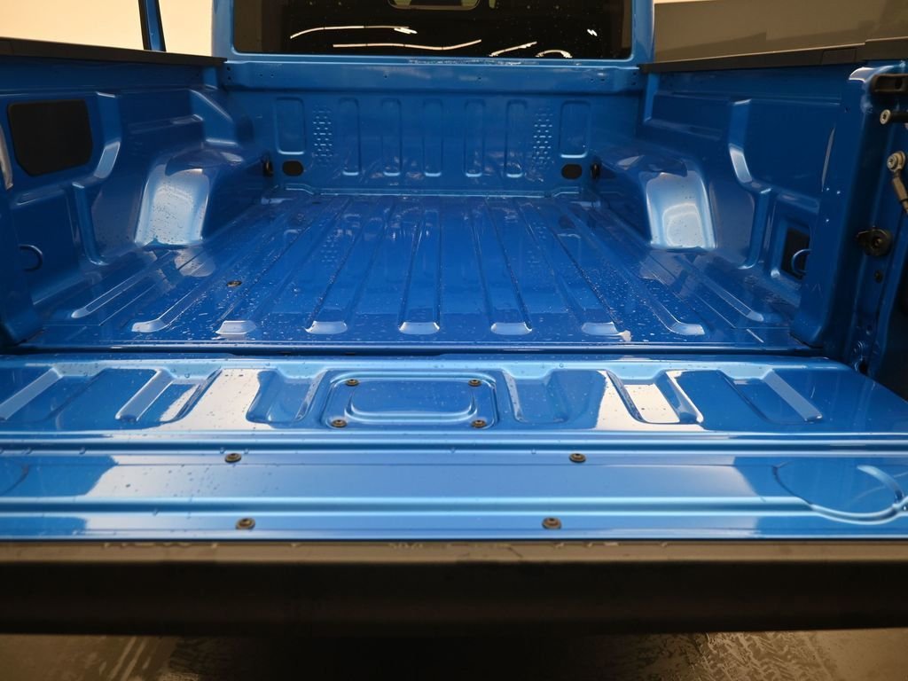 New 2026 Hydro Blue Pearl-Coat Exterior Paint Jeep Sahara image 14