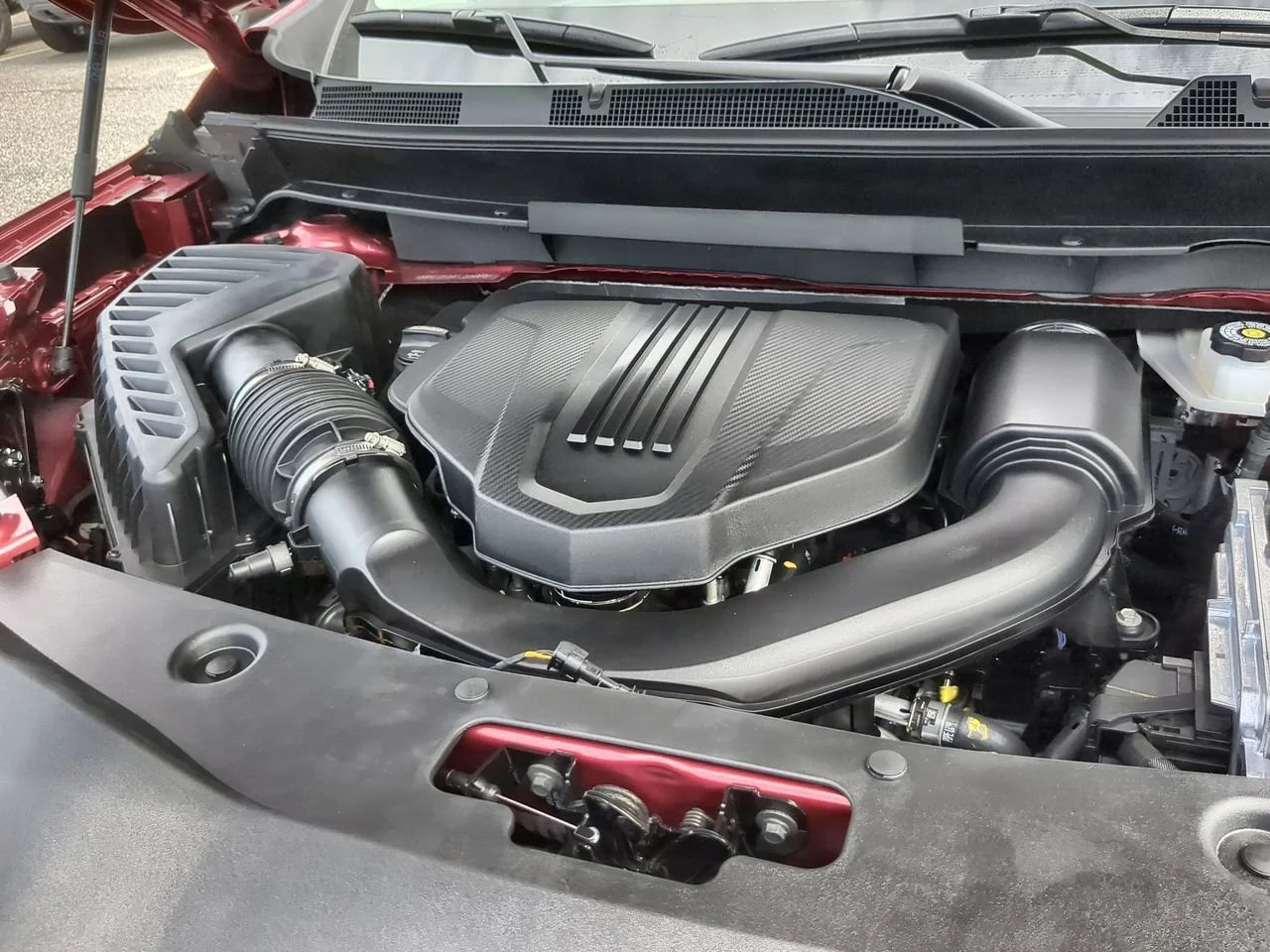 New 2026 Cherry Red Tintcoat Buick Avenir image 31
