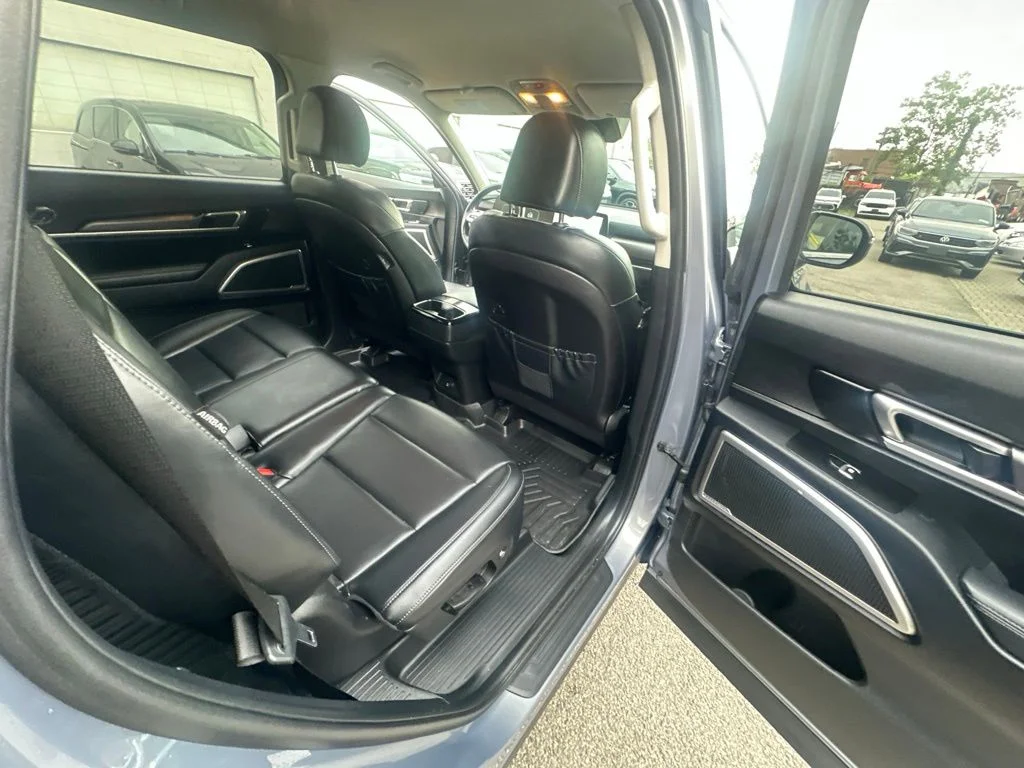 Used 2024 Silver Kia LX image 34