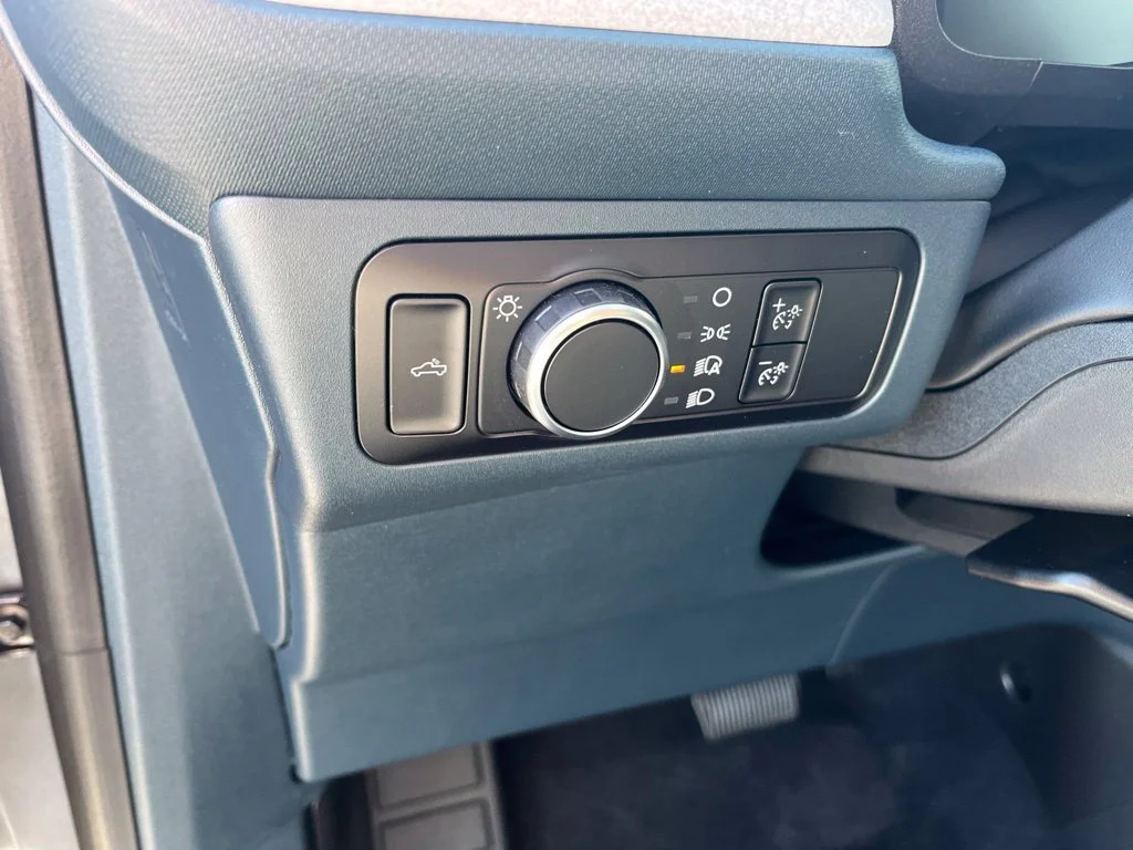 New 2026 Carbonized Gray Metallic Ford XLT image 16