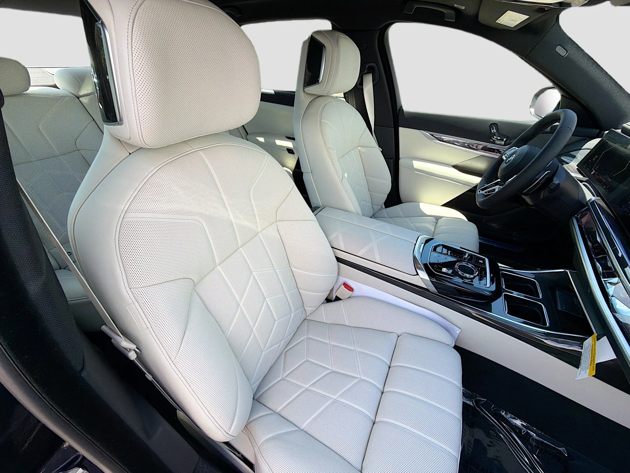 New 2026 Carbon Black Metallic BMW 740i image 14