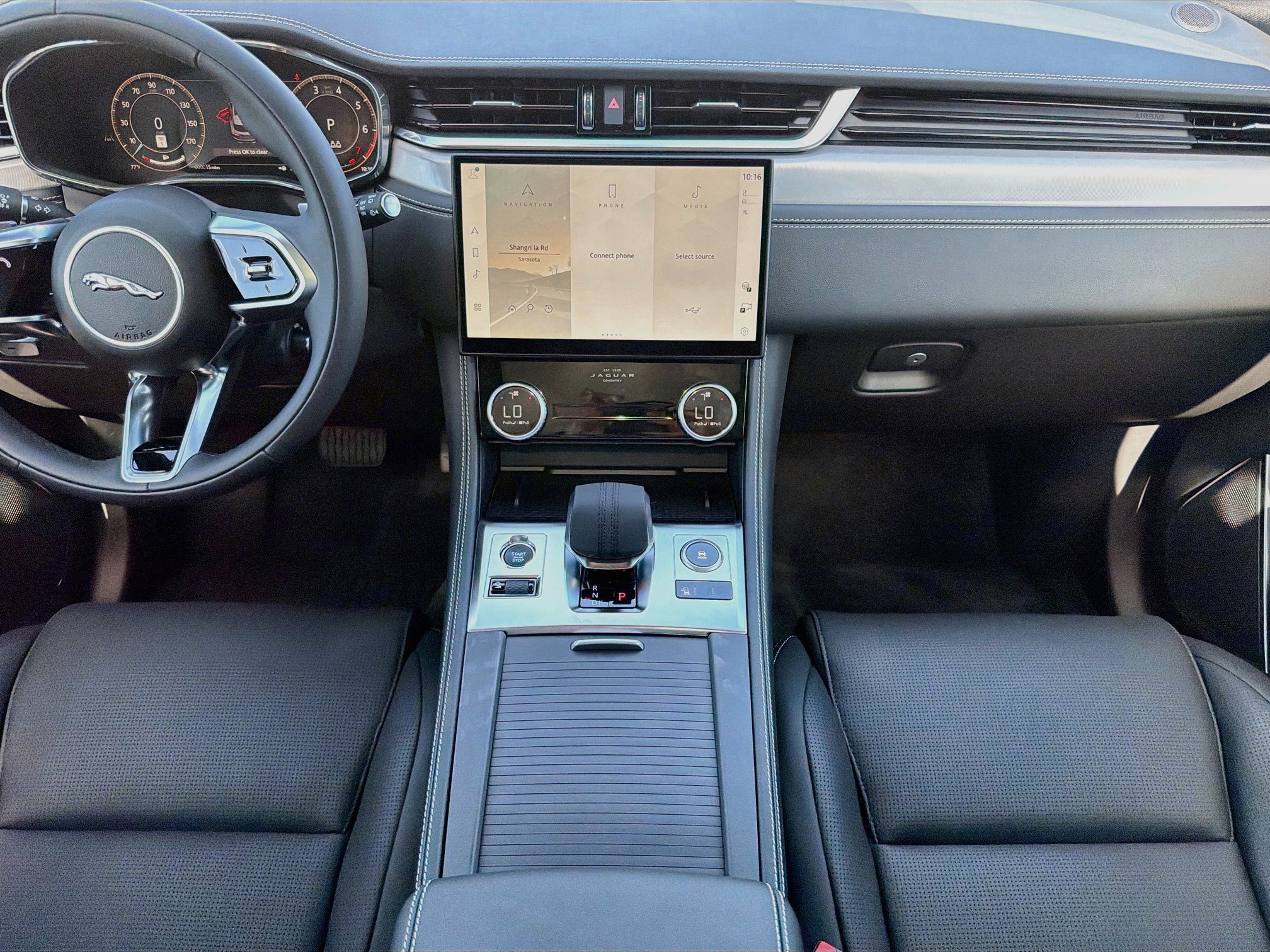 2026 Jaguar F-Pace R-Dynamic S - Photo 20