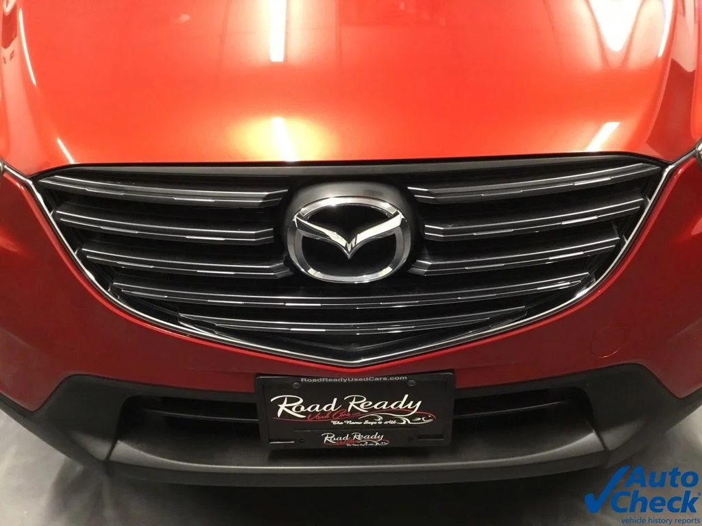 Used 2016 Red Mazda Grand Touring image 18