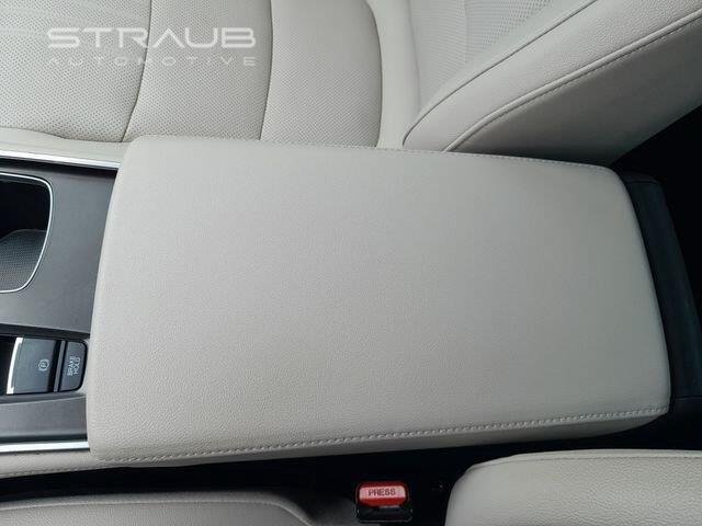 Used 2019 Platinum White Pearl Honda Touring image 28